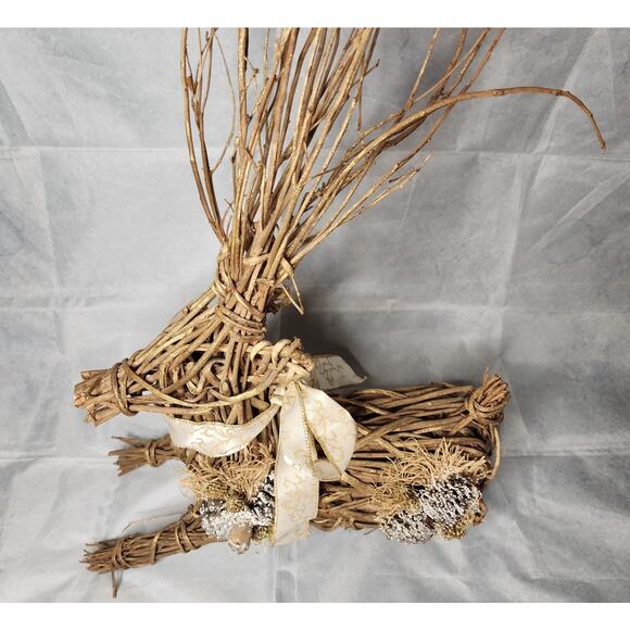 Christmas Grapevine Twig Reindeer Handcrafted Primitive Rustic Holiday Decor - Picture 4 of 10